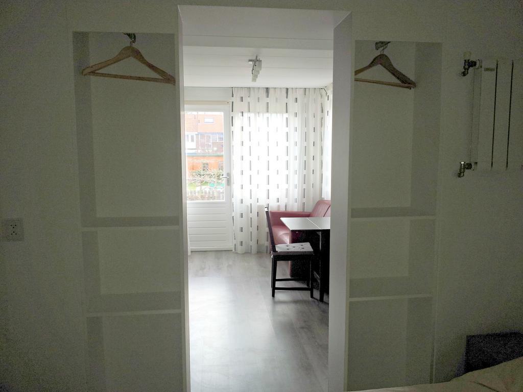 Homestay Bij Aelita Den Burg Chambre photo