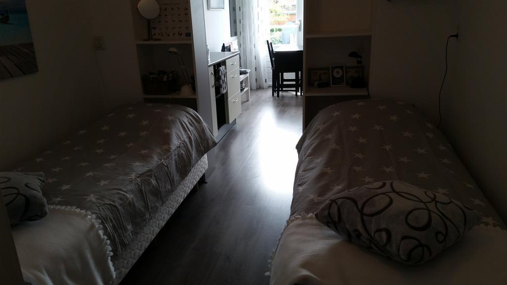 Homestay Bij Aelita Den Burg Extérieur photo